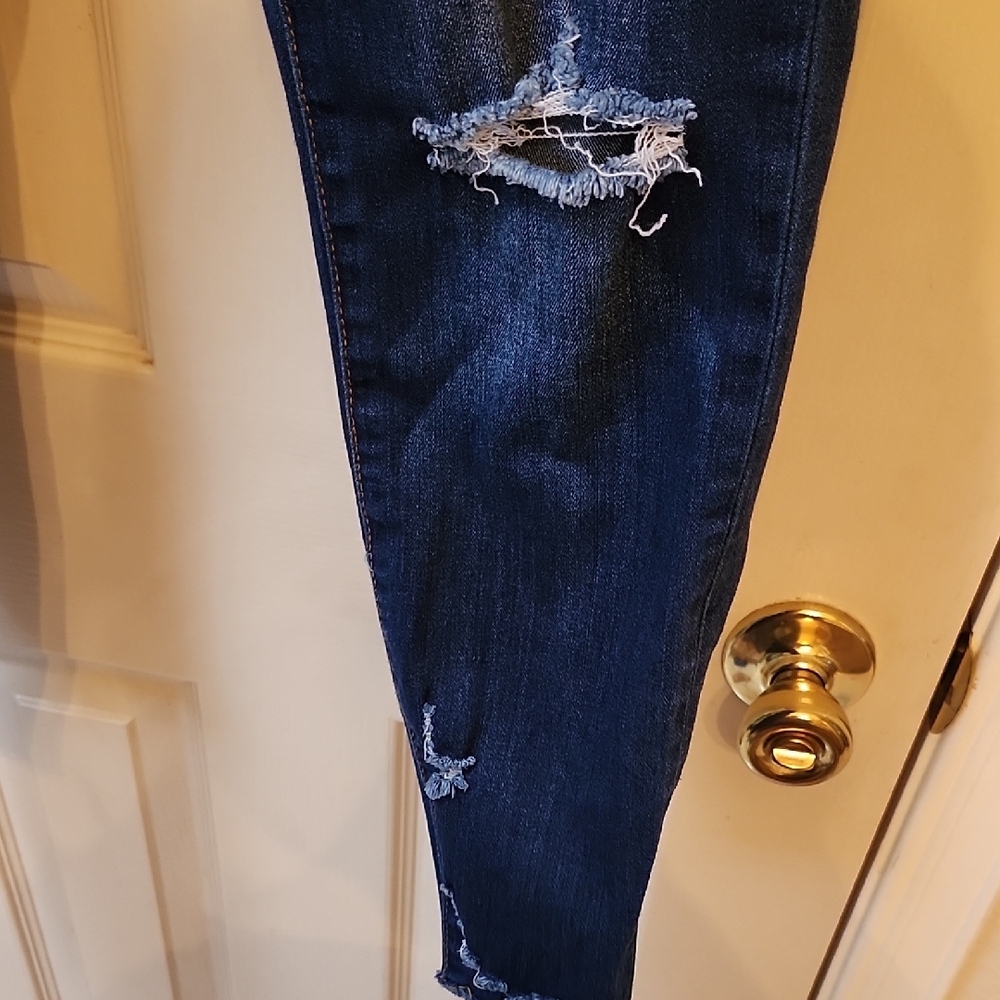 Stylish High Rise Button-Fly Jeans - Picture 6 of 12